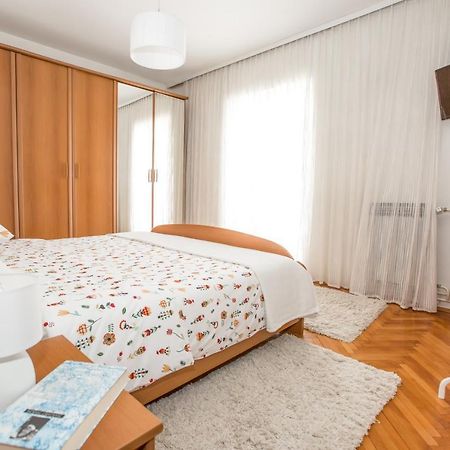 Spacious Apartment Near The Old Town ドゥブロブニク エクステリア 写真