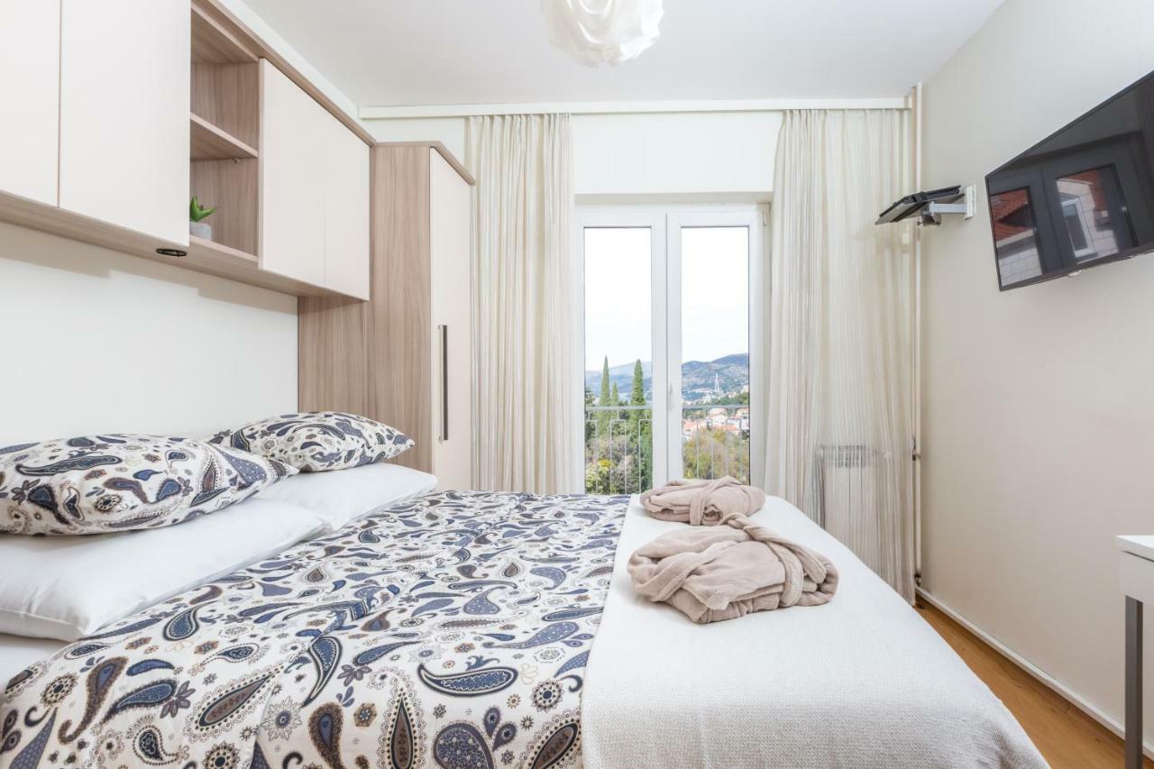 Spacious Apartment Near The Old Town ドゥブロブニク エクステリア 写真
