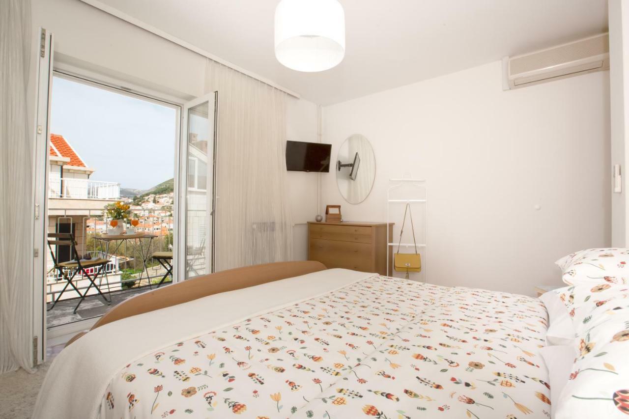 Spacious Apartment Near The Old Town ドゥブロブニク エクステリア 写真