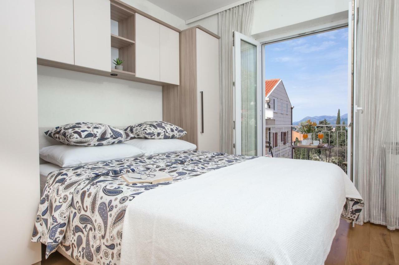 Spacious Apartment Near The Old Town ドゥブロブニク エクステリア 写真